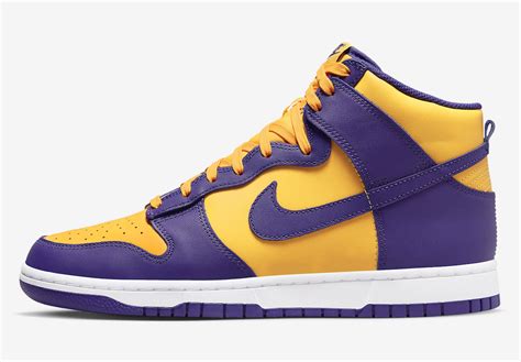 nike high dunks lakers.